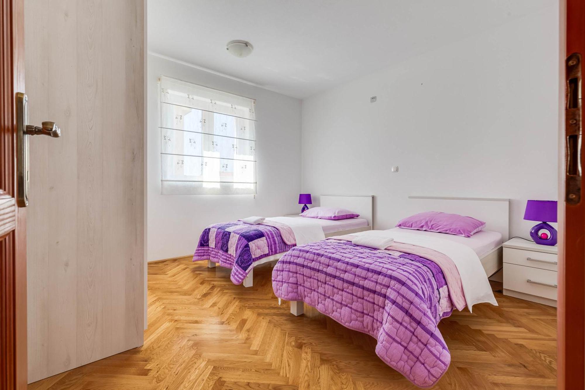 Apartmani Pocrnic Pakoštane Extérieur photo
