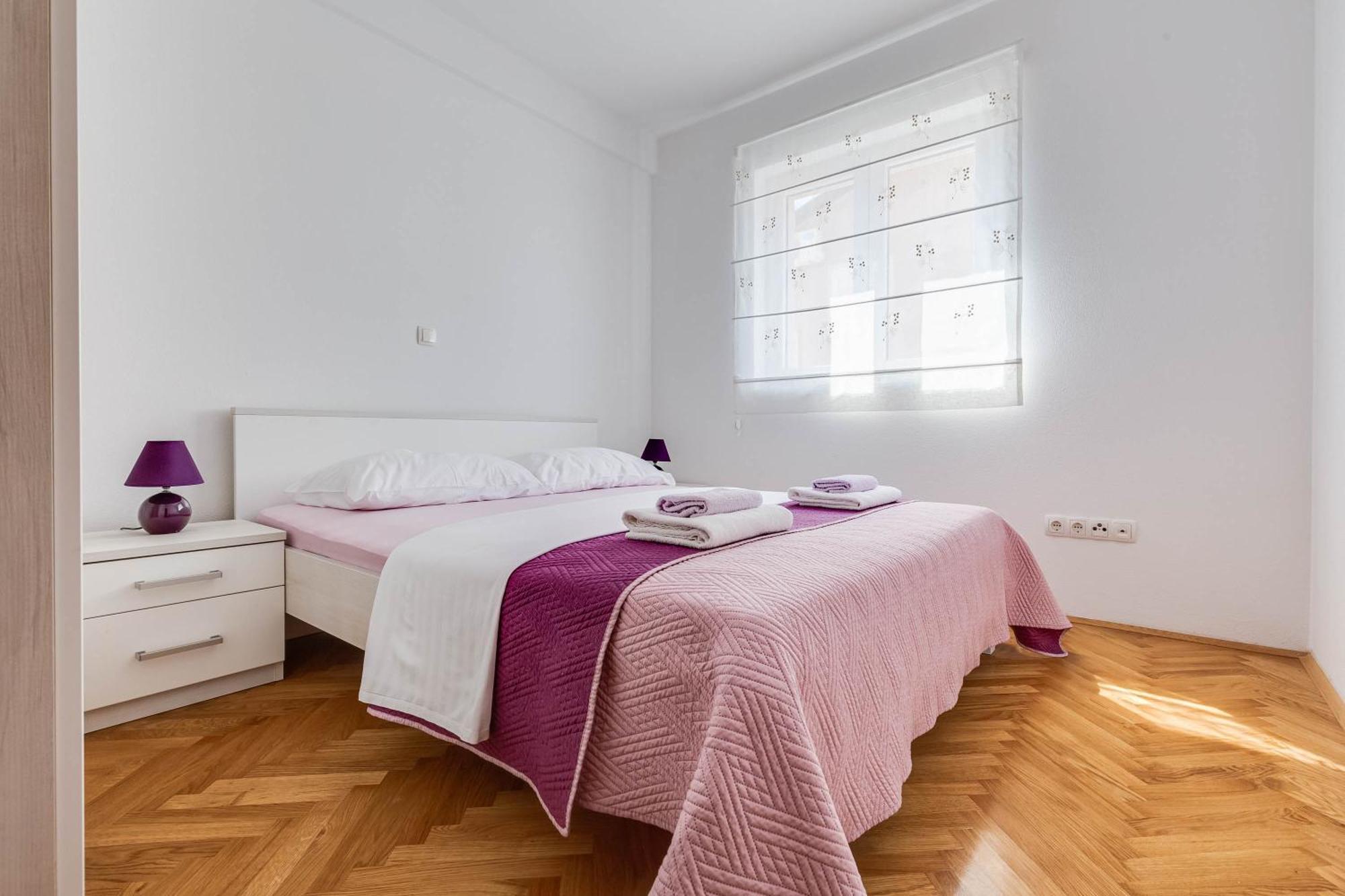 Apartmani Pocrnic Pakoštane Extérieur photo