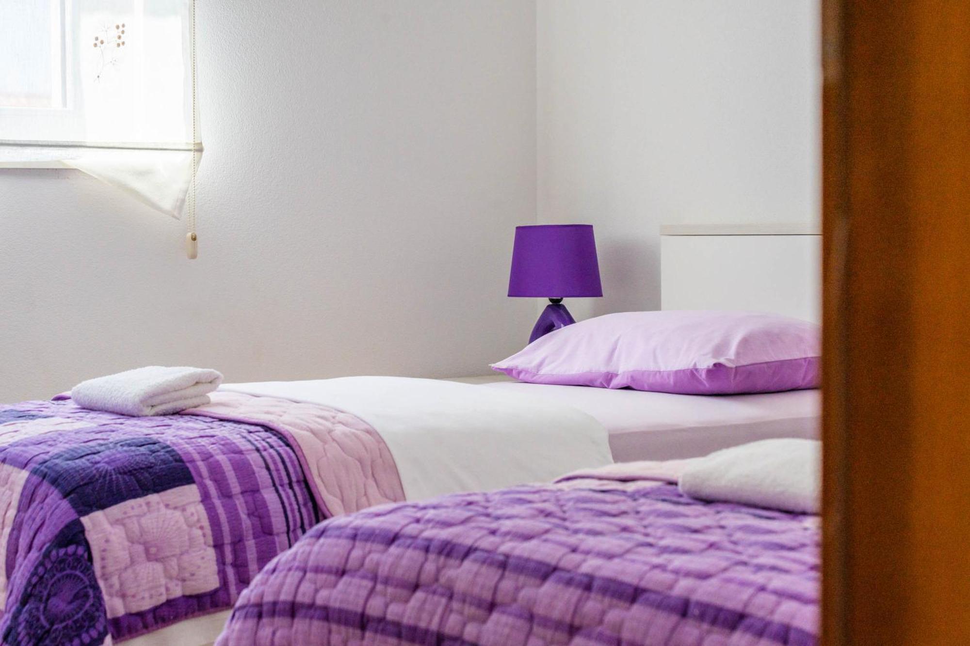 Apartmani Pocrnic Pakoštane Extérieur photo
