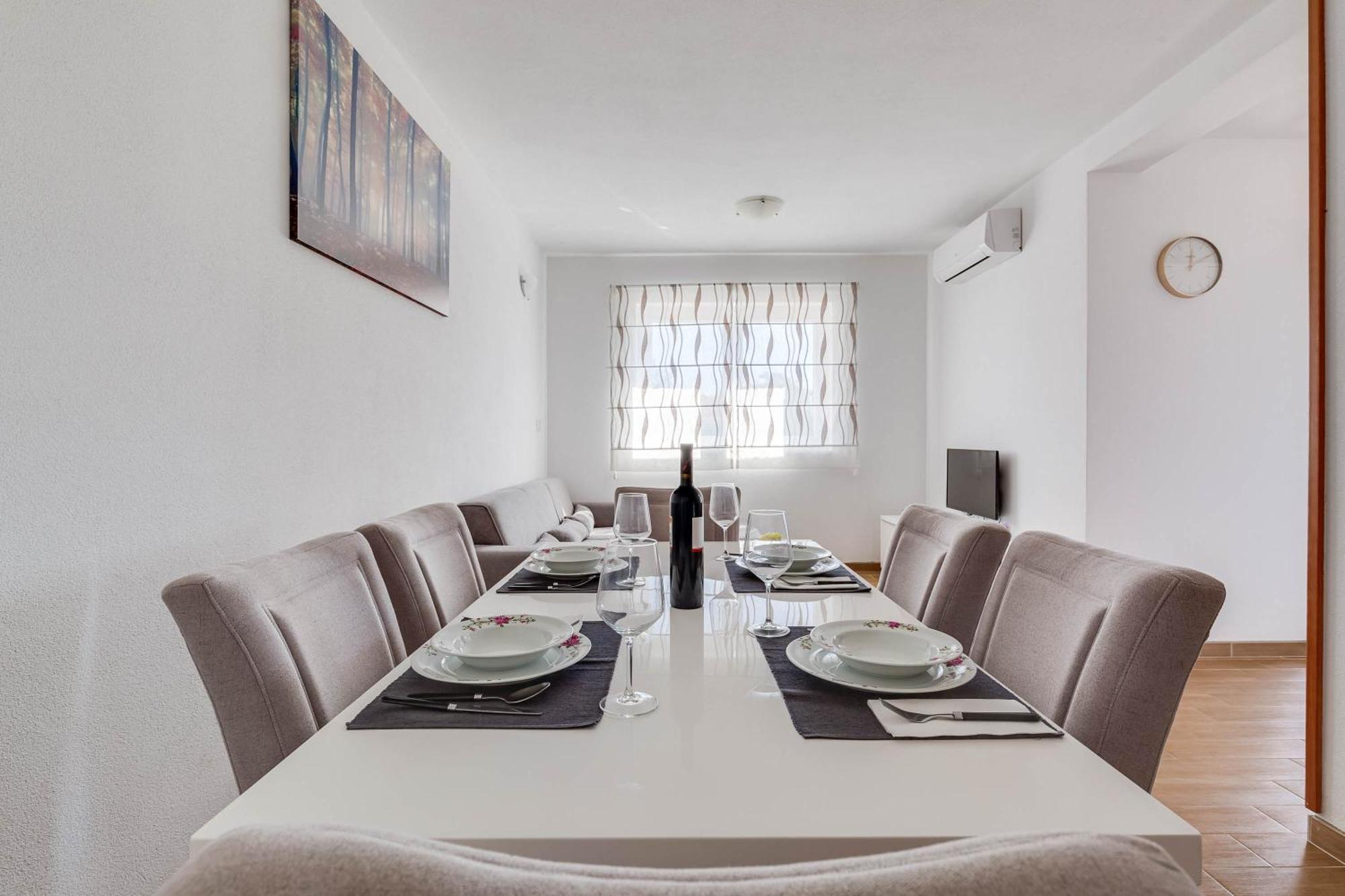 Apartmani Pocrnic Pakoštane Extérieur photo