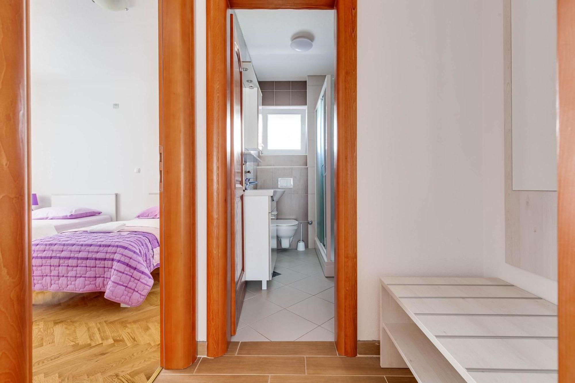 Apartmani Pocrnic Pakoštane Extérieur photo